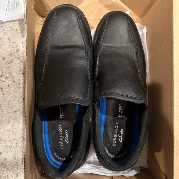 Collection by Clark’s men’s Bradley step black leather non slip shoes size 10 - Picture 2 of 3